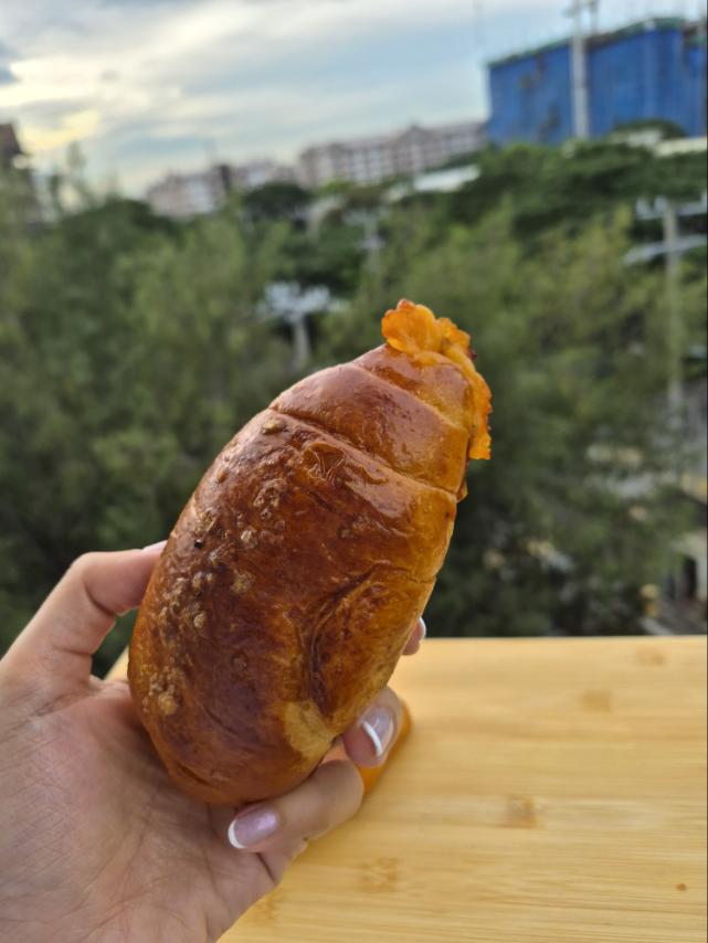 Cheddar Sea Salt Buns